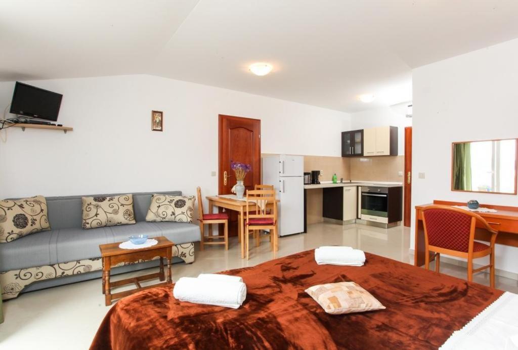 Apartments Ana Lopud Zewnętrze zdjęcie